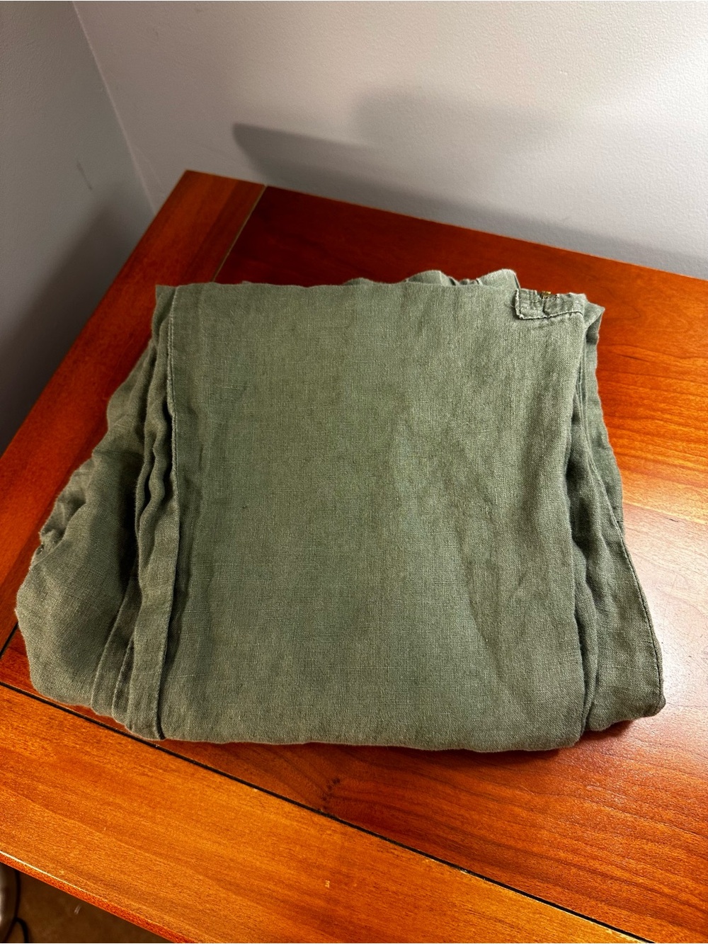 Ellen Tracy Women’s Linen Pants in Olive Green (size L) - Picture 4 of 4